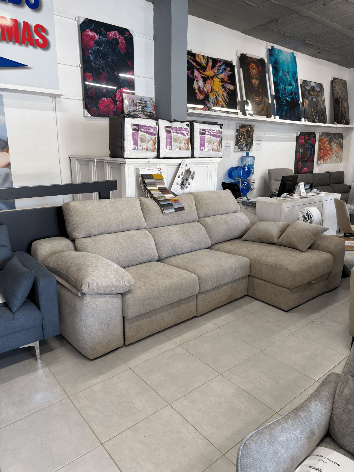 Narcea extending seat sofa